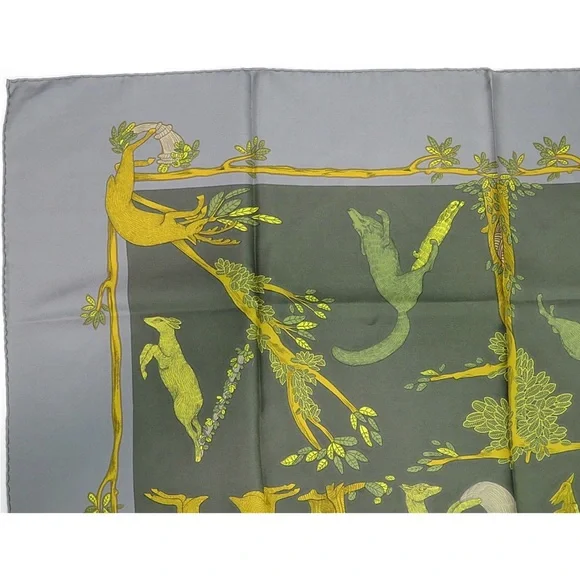 Hermès Green and Yellow Silk Scarf - Picture 3 of 11